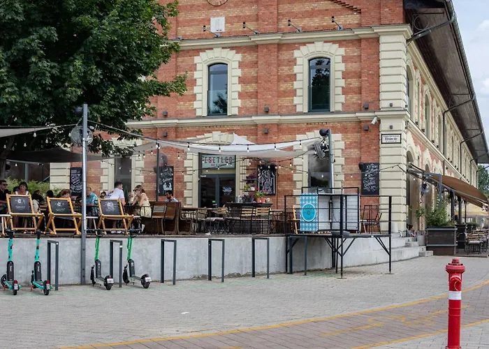 Very - Comfy - New * Budapest
