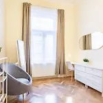Very - Comfy - New Budapest