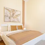 Very - Comfy - New Budapest