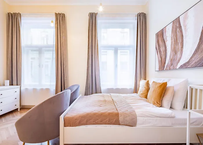Very - Comfy - New Budapeste
